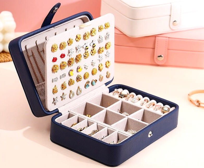 Rotaslietu kastīte D28