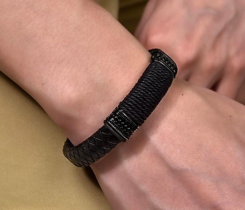 Vīriešu rokassprādze B22, melna A17