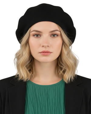 Juoda moteriška beretė B21