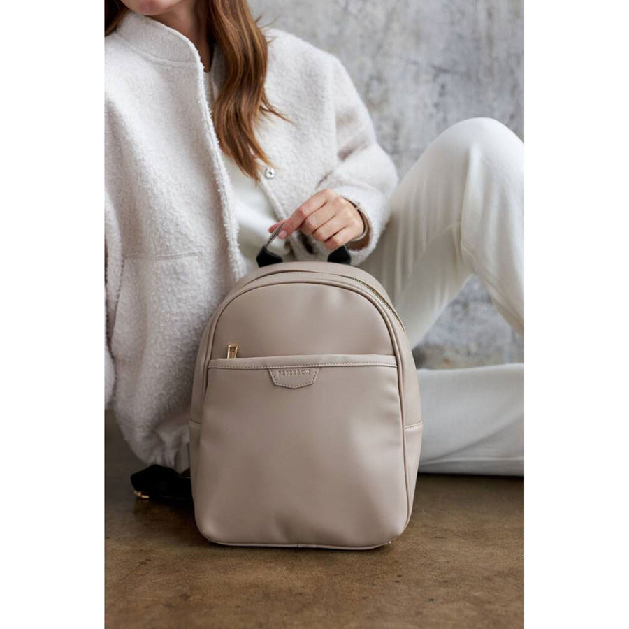 Mugursoma Peterson, smilškrāsas S90