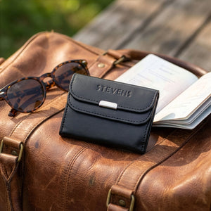 Maža moteriška odinė piniginė su RFID apsauga STEVENS, juoda D40038