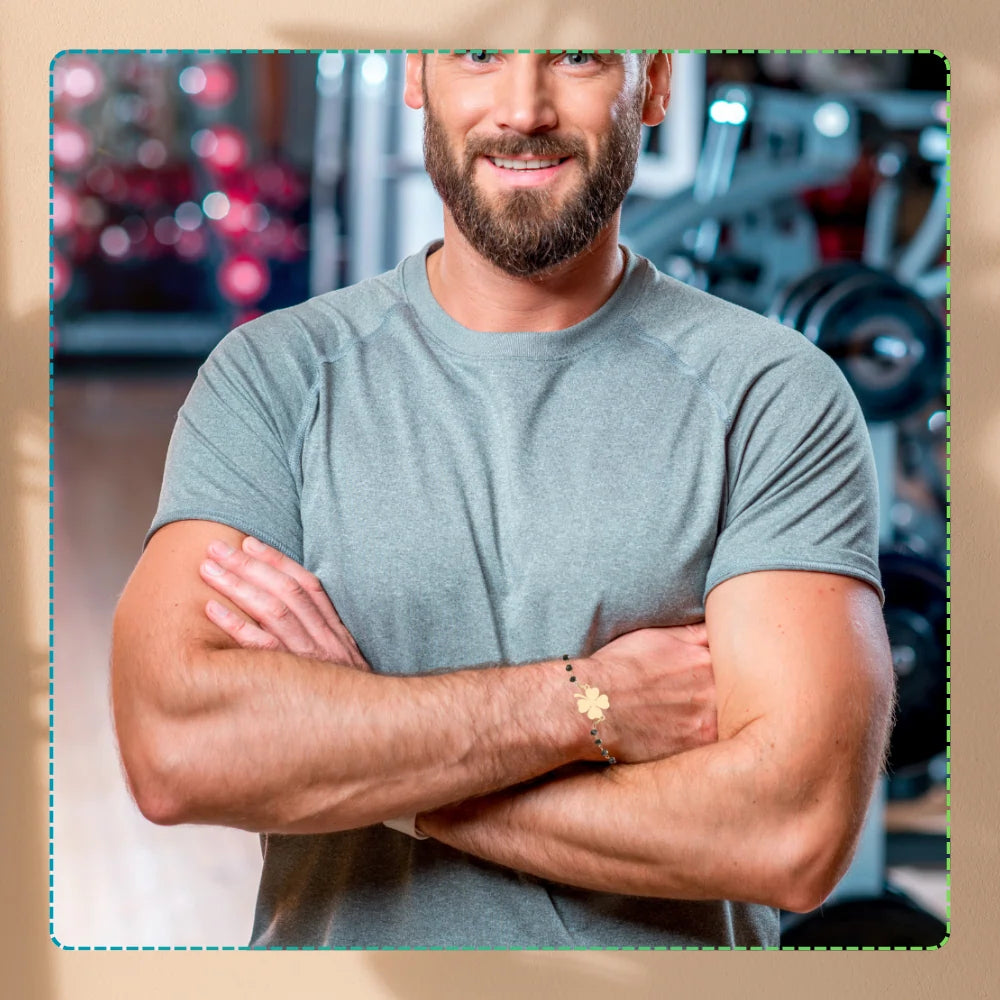 Apzeltīta rokassprādze ar pērlītēm un āboliņu, ķirurģiskais tērauds