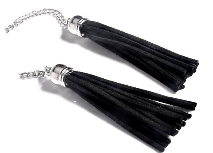 Sieviešu kaklarota ar pušķīšiem/pomponiem