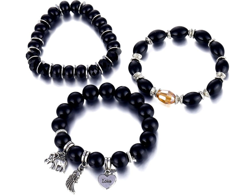 Rokassprādzes komplekts ar pērlēm un kuloniem: spārns, mīlestība, zilonis