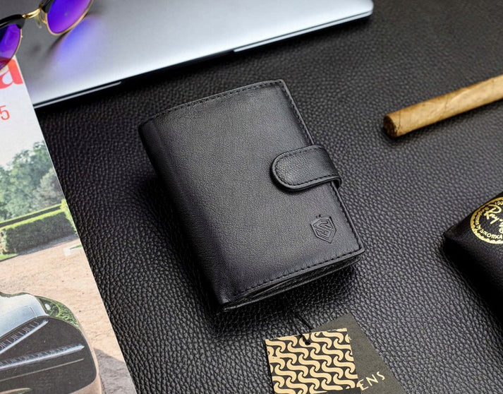 Maka un jostas komplekts STEVENS koka kastītē D124