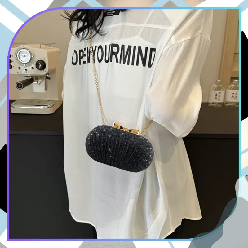 Maza sieviešu rokassoma S135 melna R794