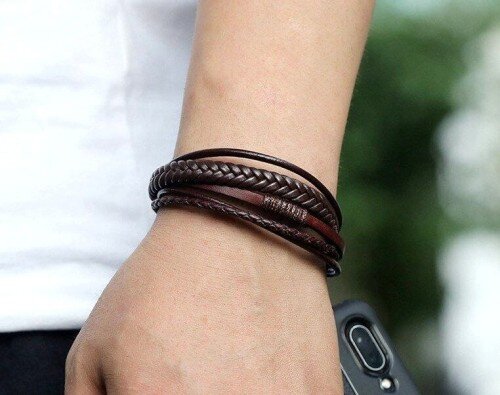 Vīriešu rokassprādze V110 tumši brūna A31