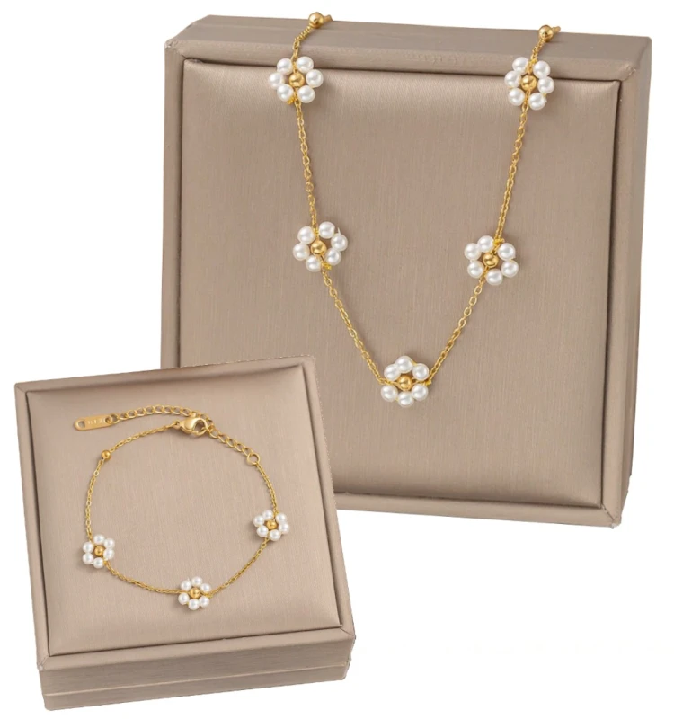 Zelta rotaslietu komplekts