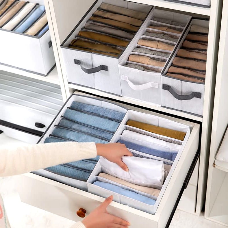 Atvilktņu skapis skapim, drēbēm AX10