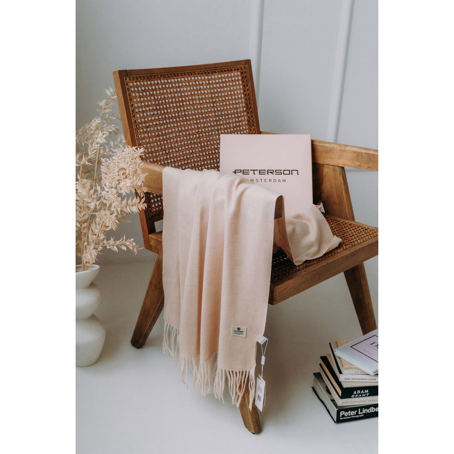 Eleganta bēša šalle ar bārkstīm - Peterson