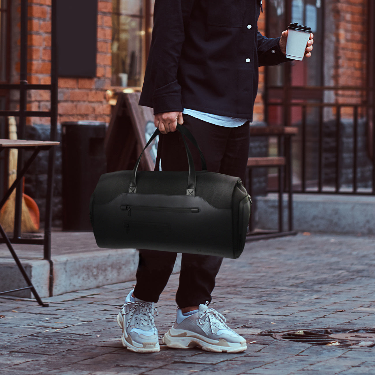 Uzvalka ceļojumu soma Wozinsky Premium, 45L, melna