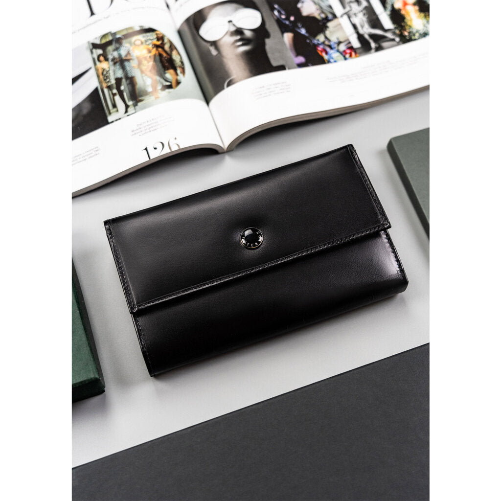 Melns sieviešu dokumentiem paredzēts maks ar RFID identifikāciju - Peterson D1930