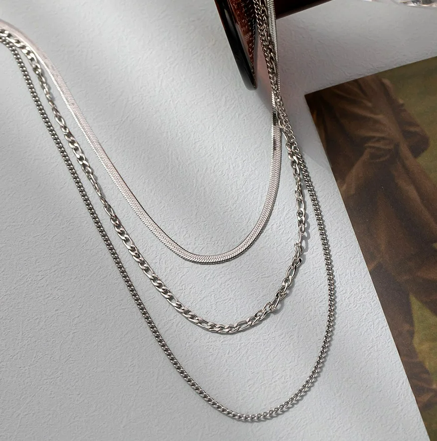 Sieviešu kaklarota C85, sudraba krāsā