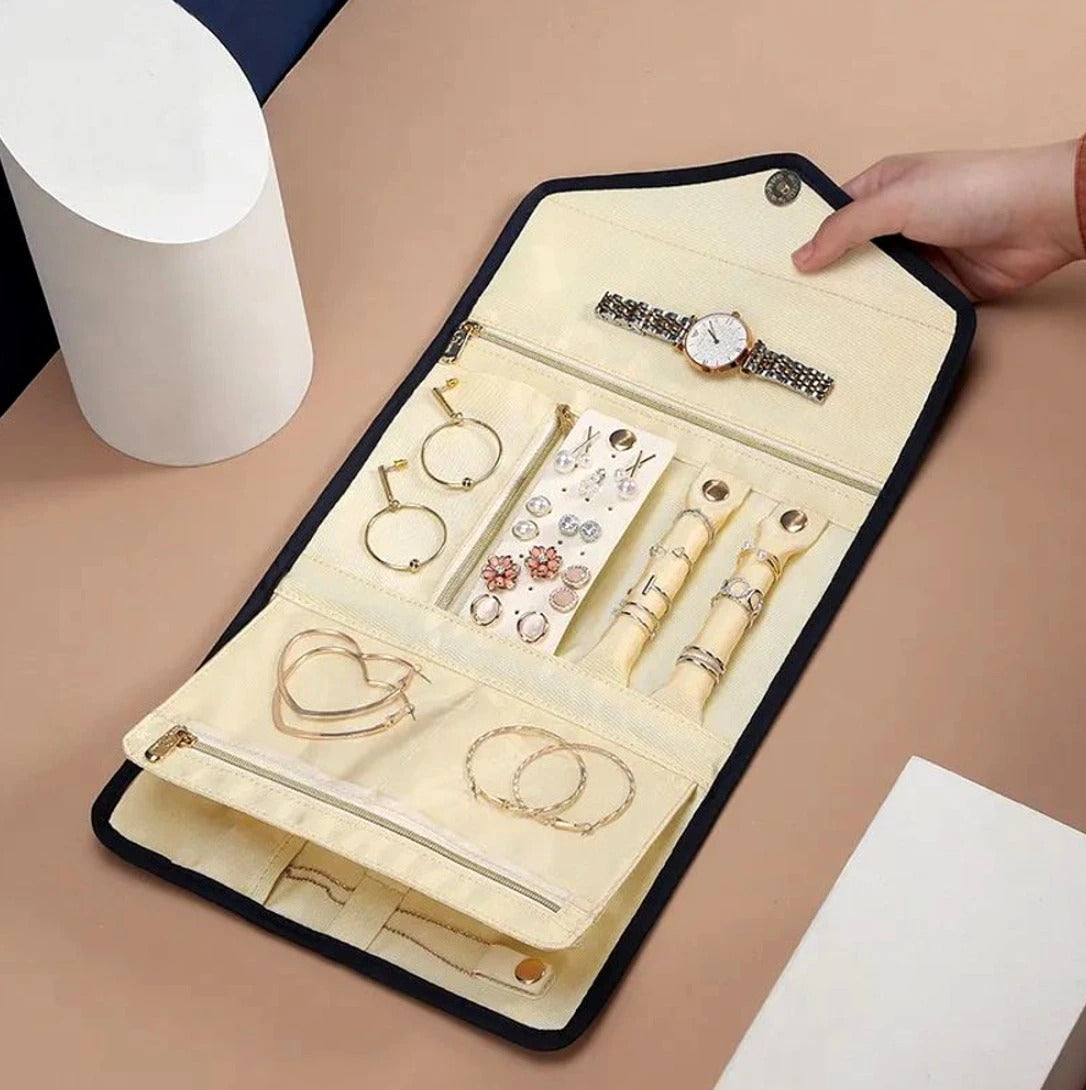 Kosmētikas rotaslietu kastīte FD128 melna