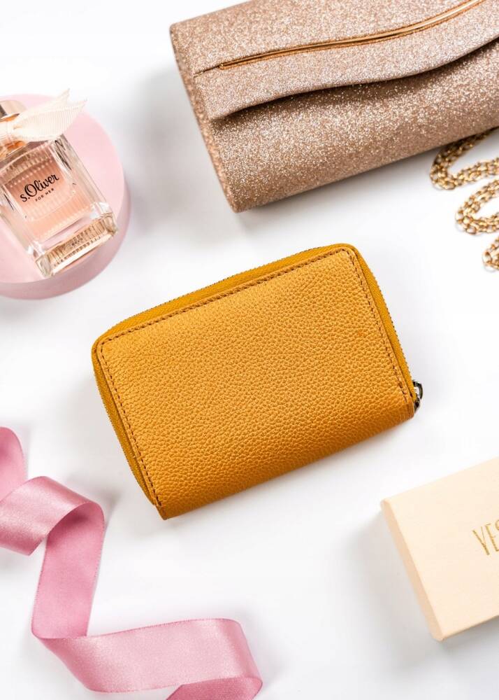 Sieviešu maks Peterson T17, zelta krāsā D1719