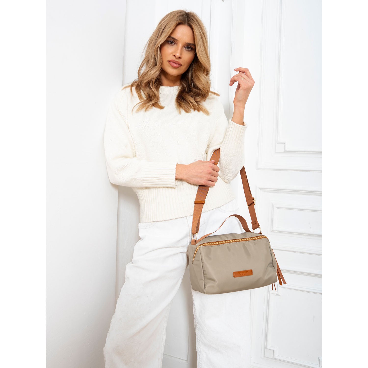 Sieviešu rokassoma, haki/brūna R490