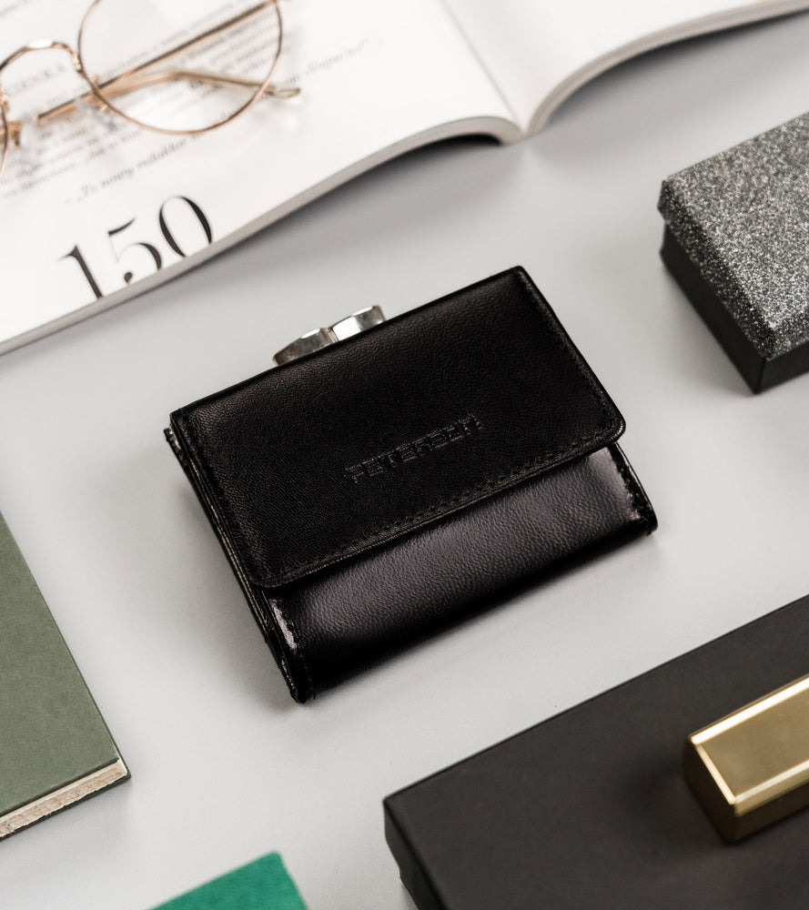 Īstas ādas sieviešu maks Peterson L39 D1413