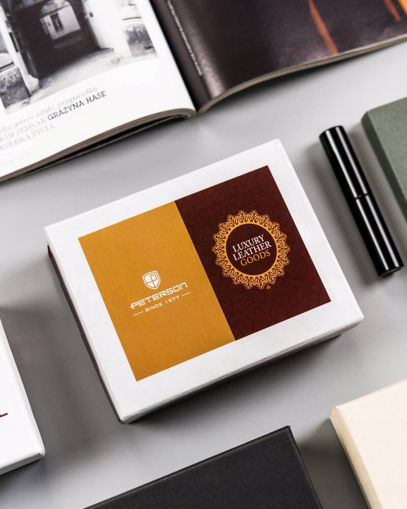 Sieviešu maks Peterson P142 D770