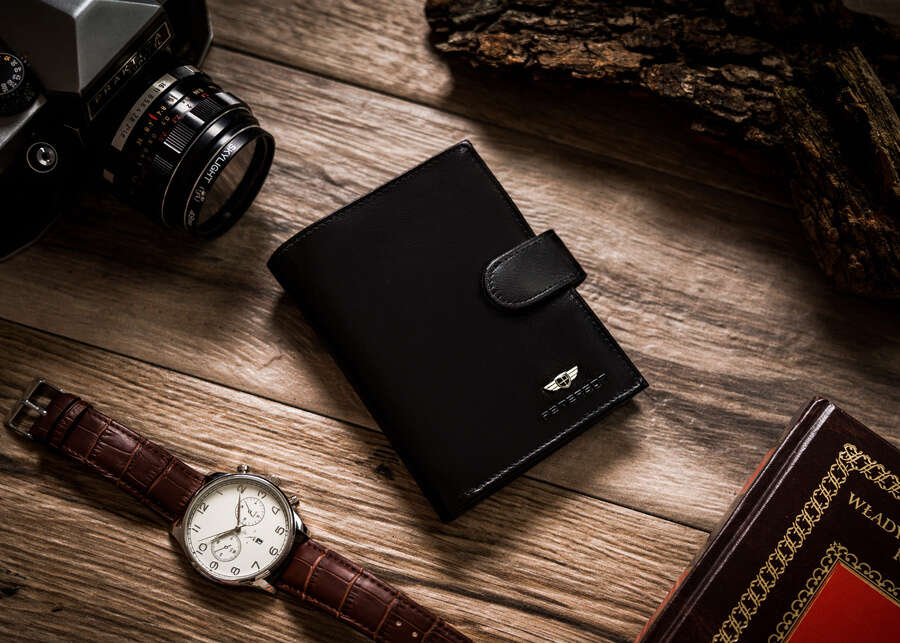 Vīriešu maks Peterson N33, melns S540