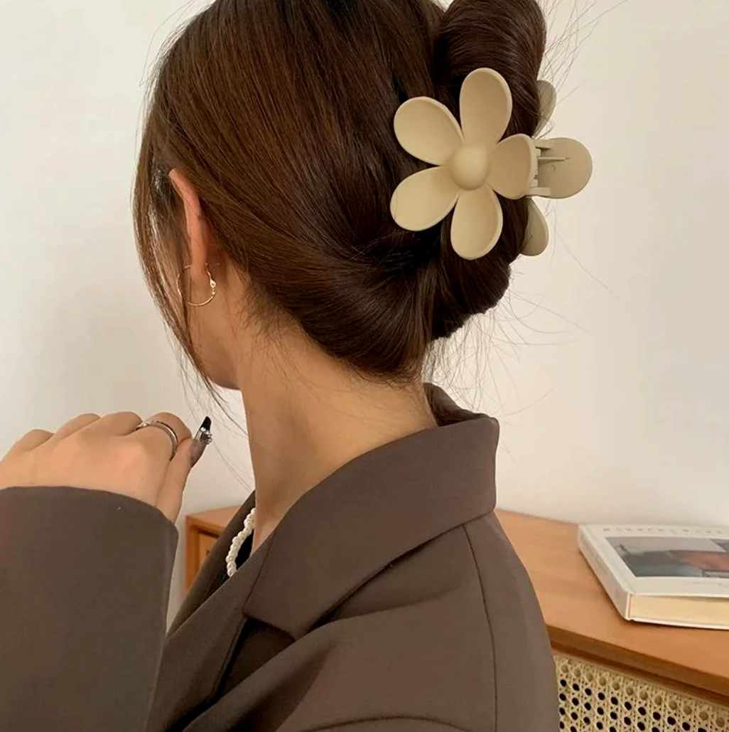 Matu sprādzes 4 gab. T8 P197