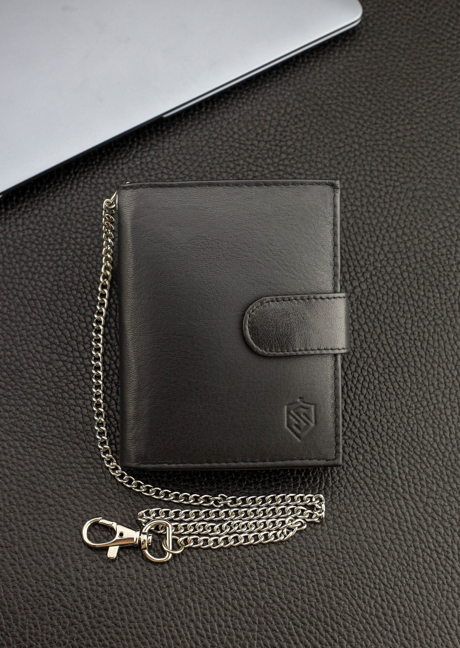 Melns vīriešu maks STEVENS ar ķēdīti S1083