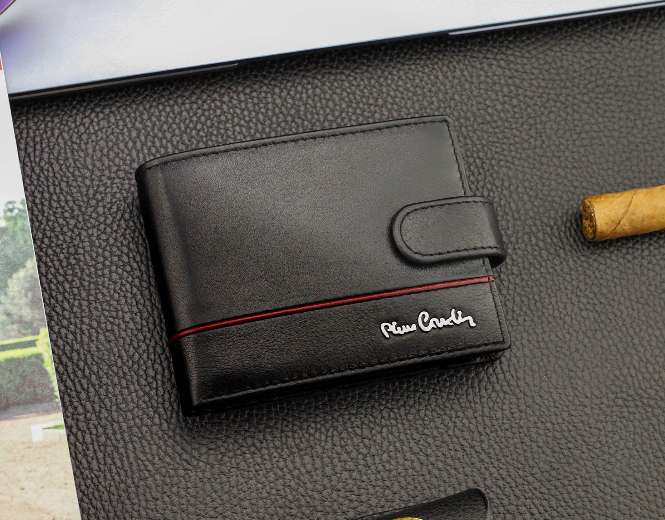 Vīriešu ādas maks Pierre Cardin ar RFID aizsardzību A5288506