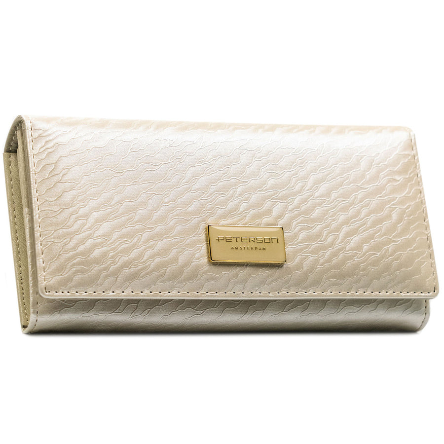 Moteriška „Peterson“ smėlio spalvos piniginė su užsegimu spaude, su subtiliu raštu ant atvarto, dirbtinė oda ST90