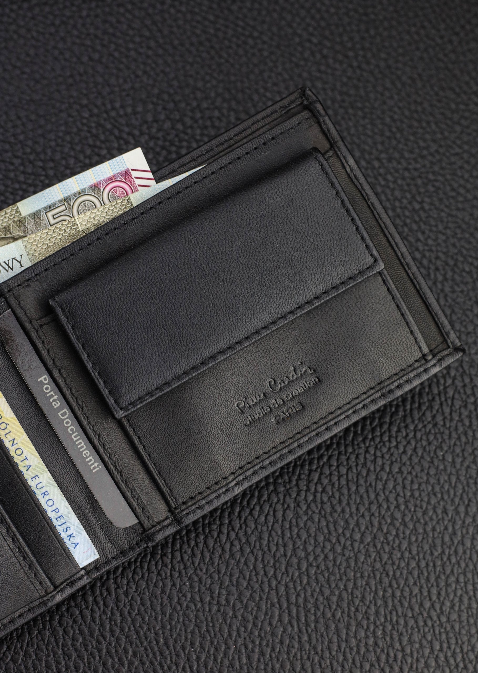 Dāvanu komplekts vīriešiem: Pierre Cardin RFID ādas maks, ādas josta 75T8806BB