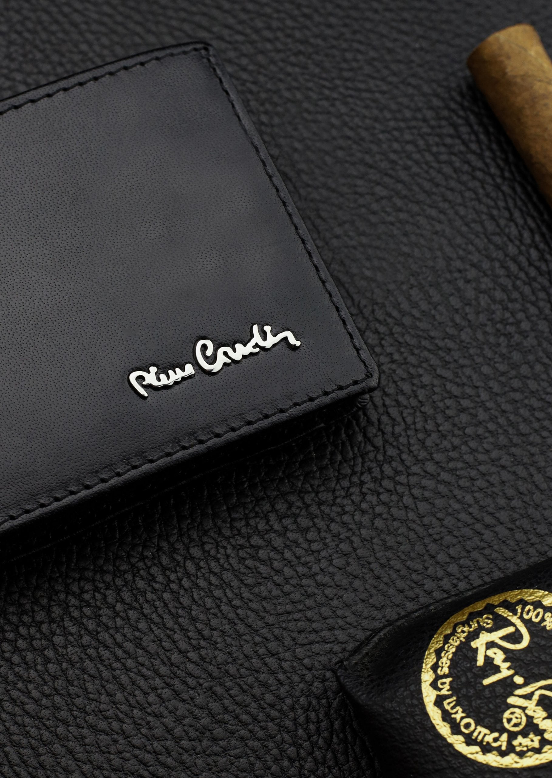 Dāvanu komplekts vīriešiem: Pierre Cardin RFID ādas maks un Stevens josta 323206 N522
