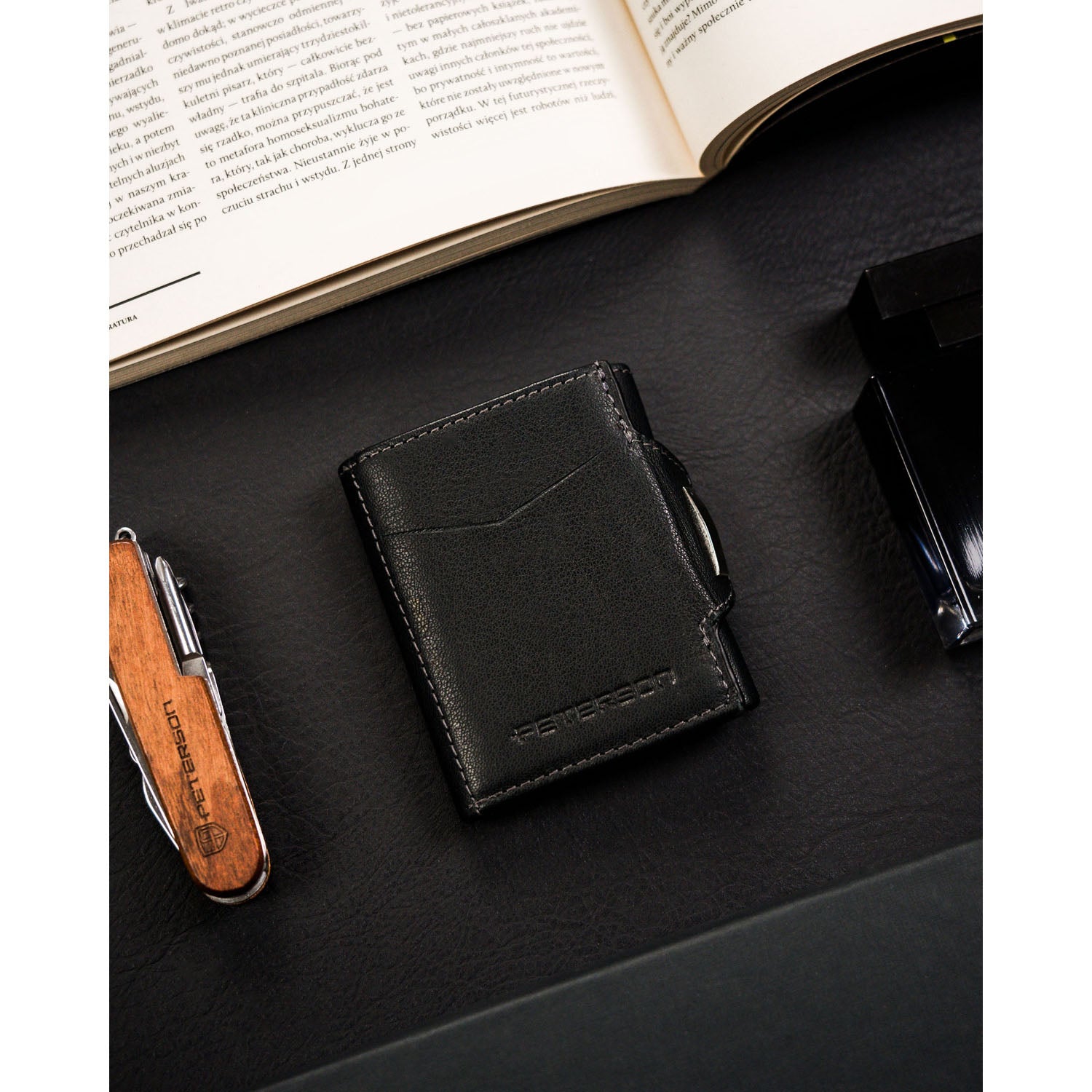 Vīriešu maks Peterson, melns