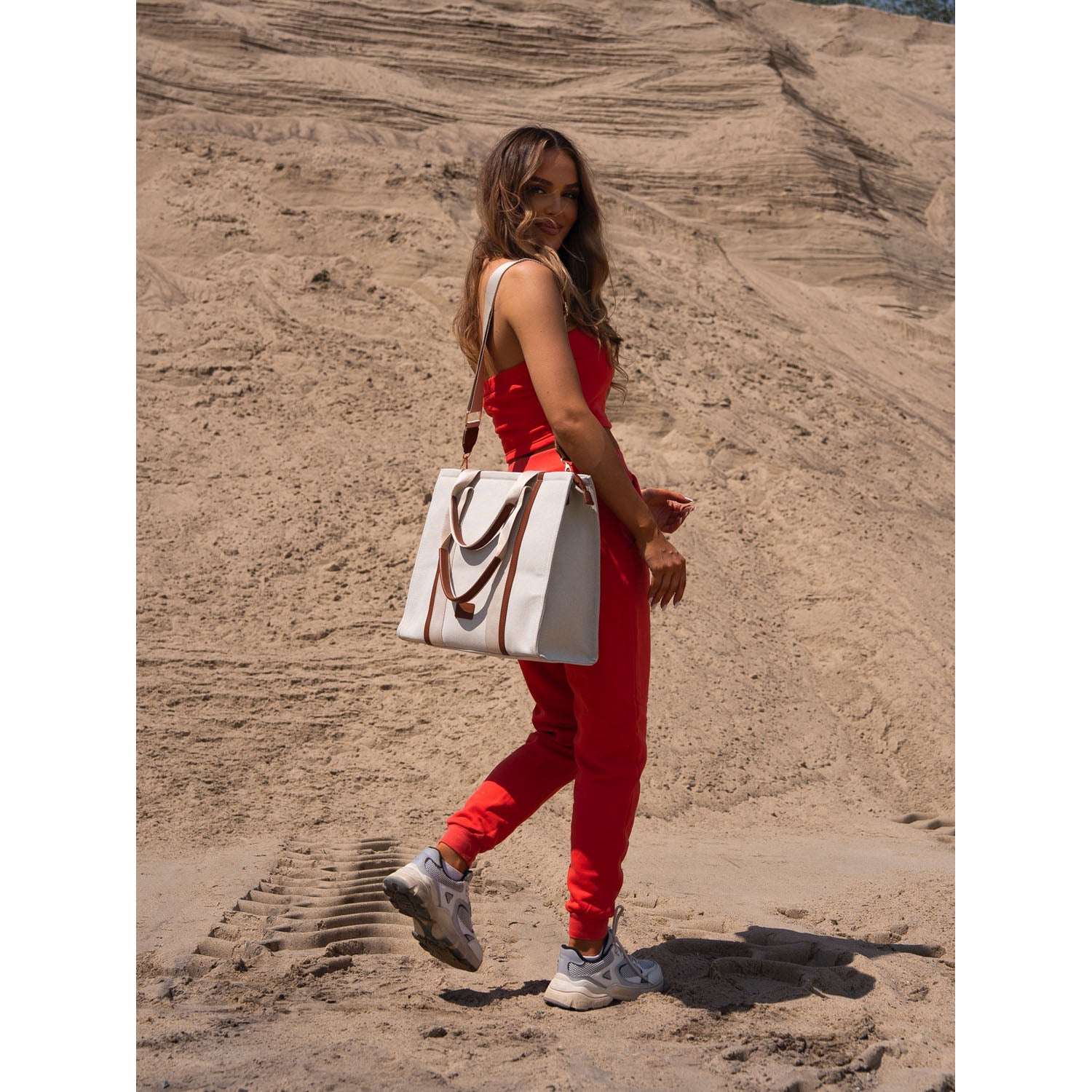 Liela sieviešu rokassoma Peterson, brūnā un bēšā krāsā