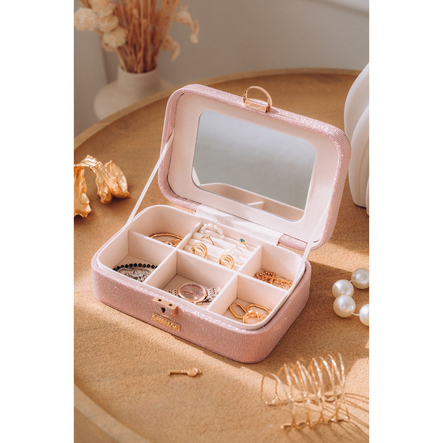 Peterson rozā rotaslietu kastīte – stilīga izvēle sievietēm.