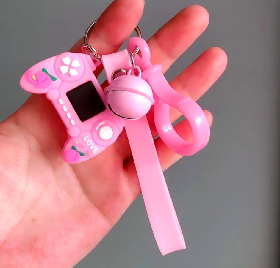 Atslēgu piekariņš E158