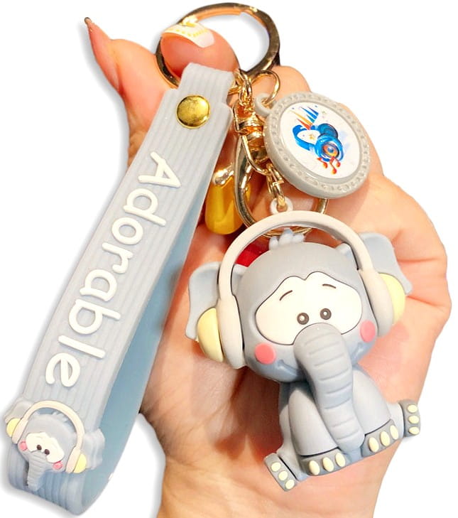 Atslēgu piekariņš E83