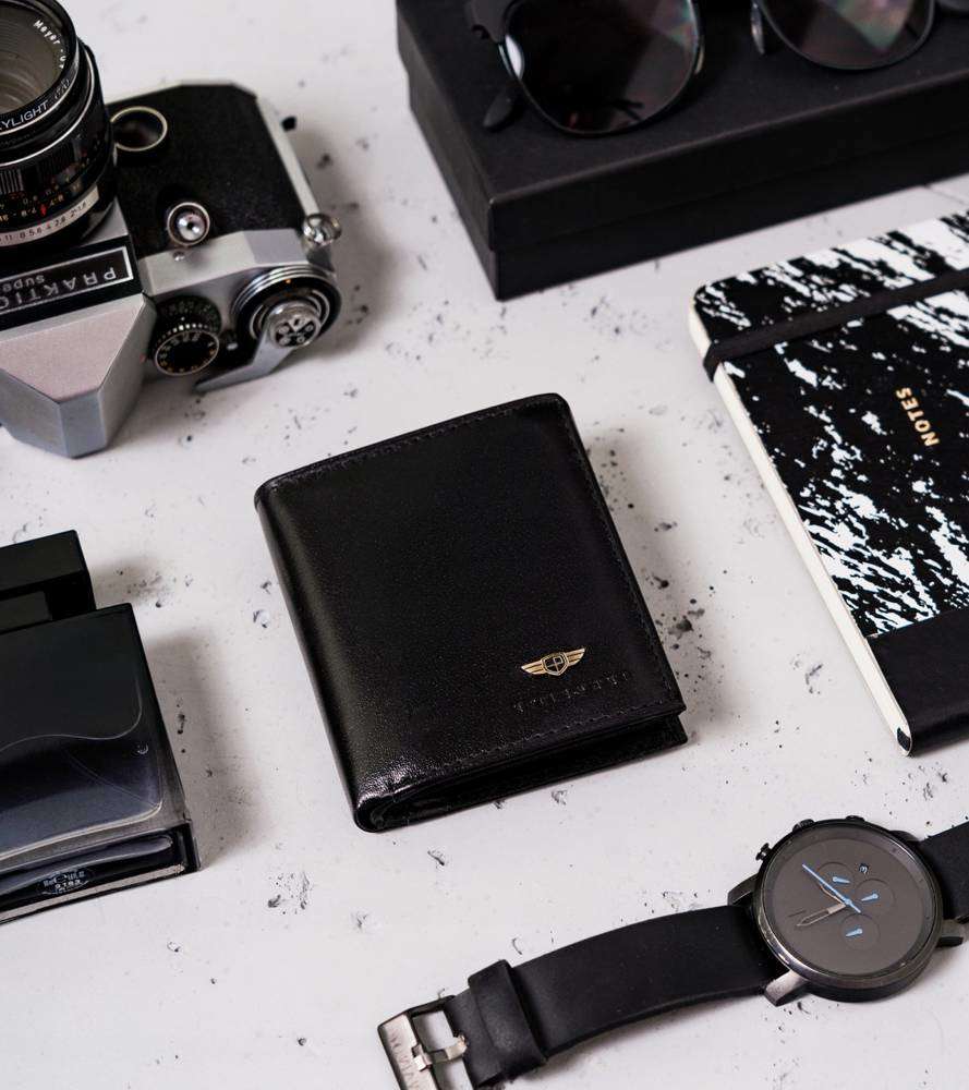 Vīriešu ādas maks Peterson B3, melns S488