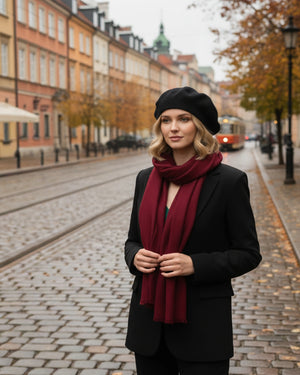 Juoda moteriška beretė B21