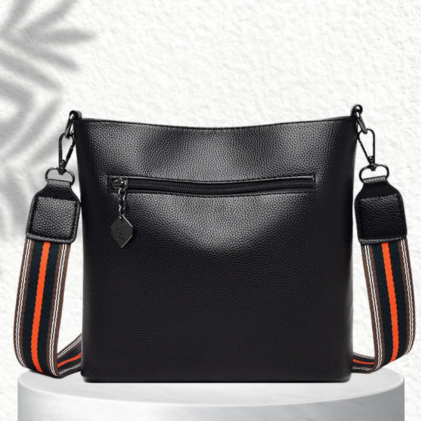 Sieviešu rokassoma R19, melna R512