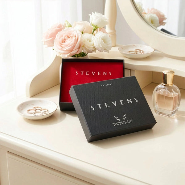 Maža moteriška odinė piniginė su RFID apsauga STEVENS, juoda D40038