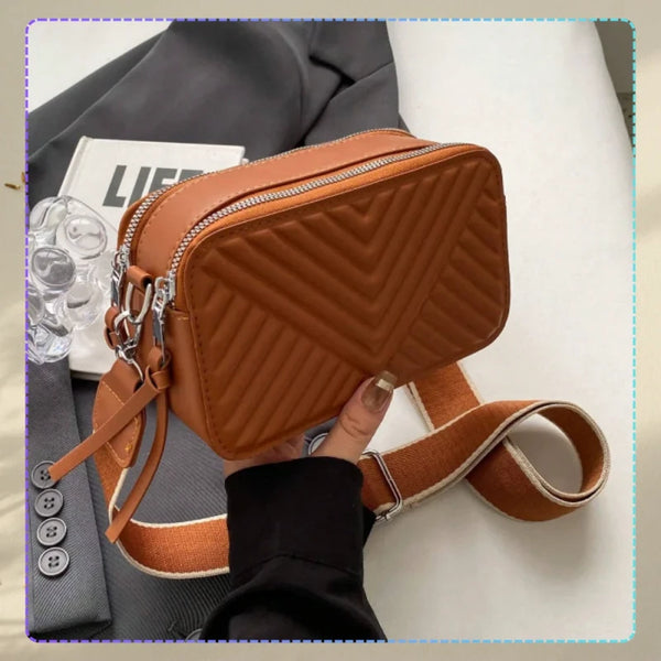 Sieviešu rokassoma D14, brūna R300