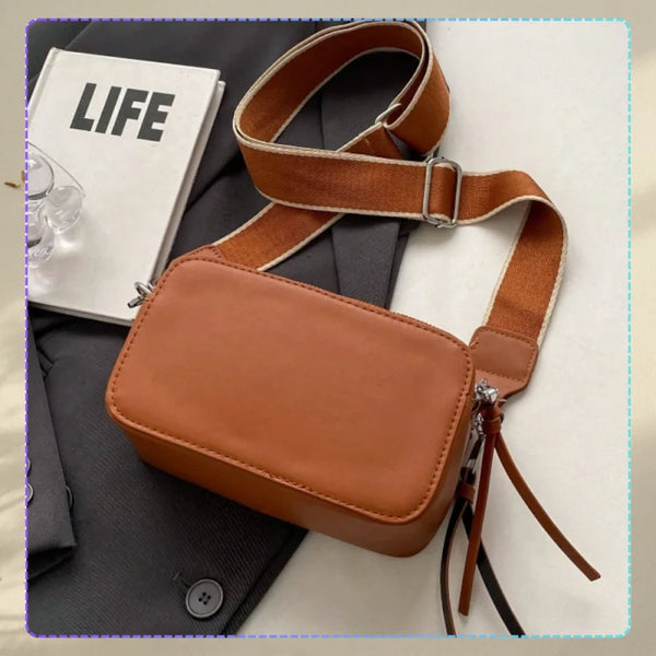 Sieviešu rokassoma D14, brūna R300