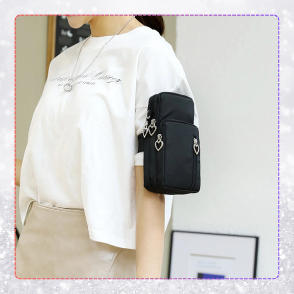 Maza sieviešu rokassomiņa T72, melna