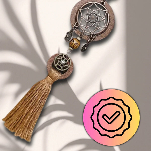 Brūna boho stila kaklarota ar sapņu ķērāju un pušķīšiem