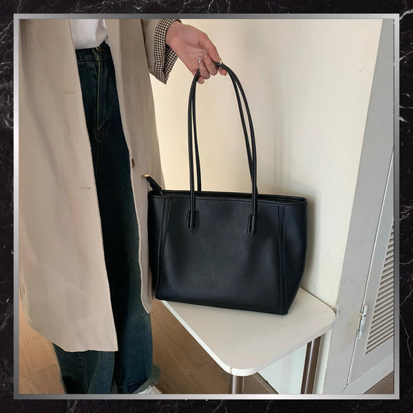 Sieviešu ādas rokassoma BAD&amp;BAGS, melna N499