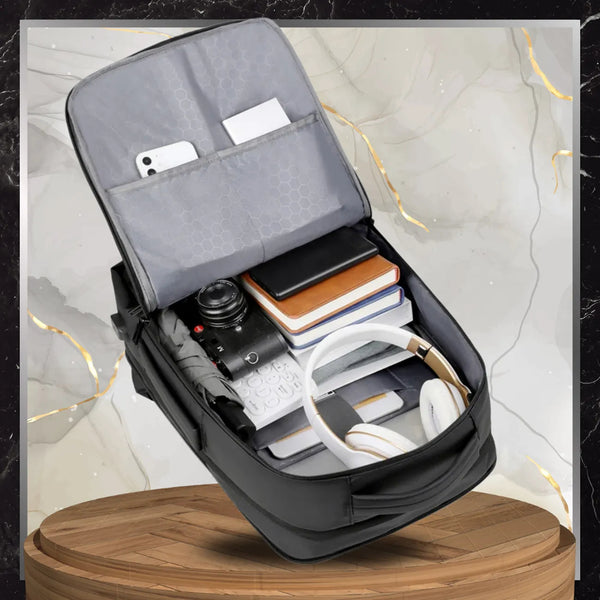 Ceļojumu mugursoma, melna, ar USB portu N487