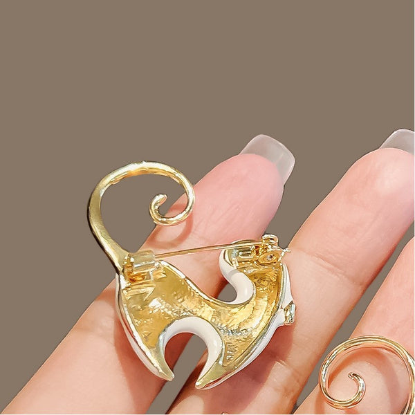 Dekoratīvā piespraude "Baltais kaķis"