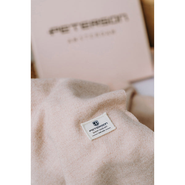 Klasiska bēša šalle ar bārkstīm - Peterson P55