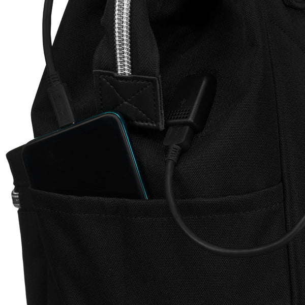 Sieviešu mugursoma, melna, ar nodalījumu klēpjdatoram un USB portu