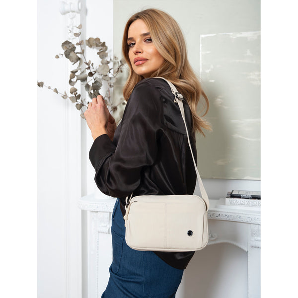 Sieviešu rokassoma, bēša, regulējama siksniņa R475