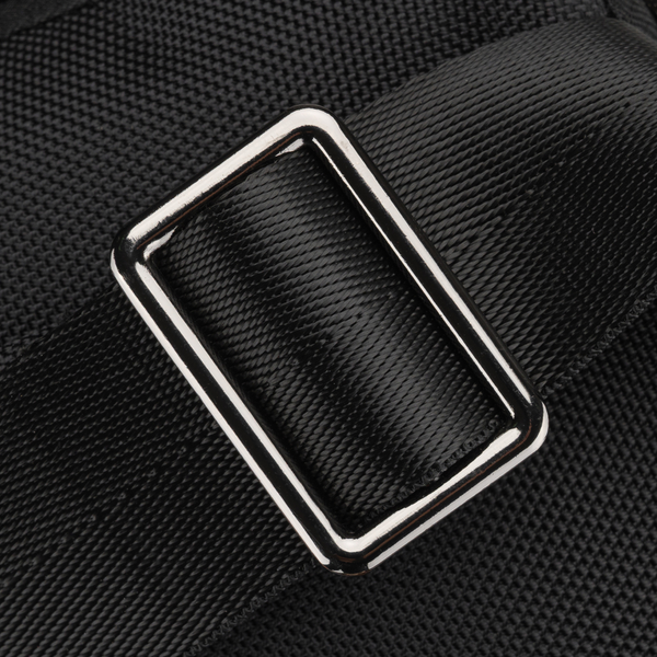 Vīriešu mazā melnā "Peterson" vieglā pilsētas soma pāri plecam (crossbody), aizverama ar rāvējslēdzēju, no tekstila D89