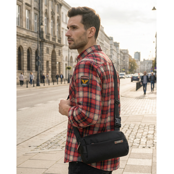 Vīriešu mazā melnā "Peterson" vieglā pilsētas soma pāri plecam (crossbody), aizverama ar rāvējslēdzēju, no tekstila D89